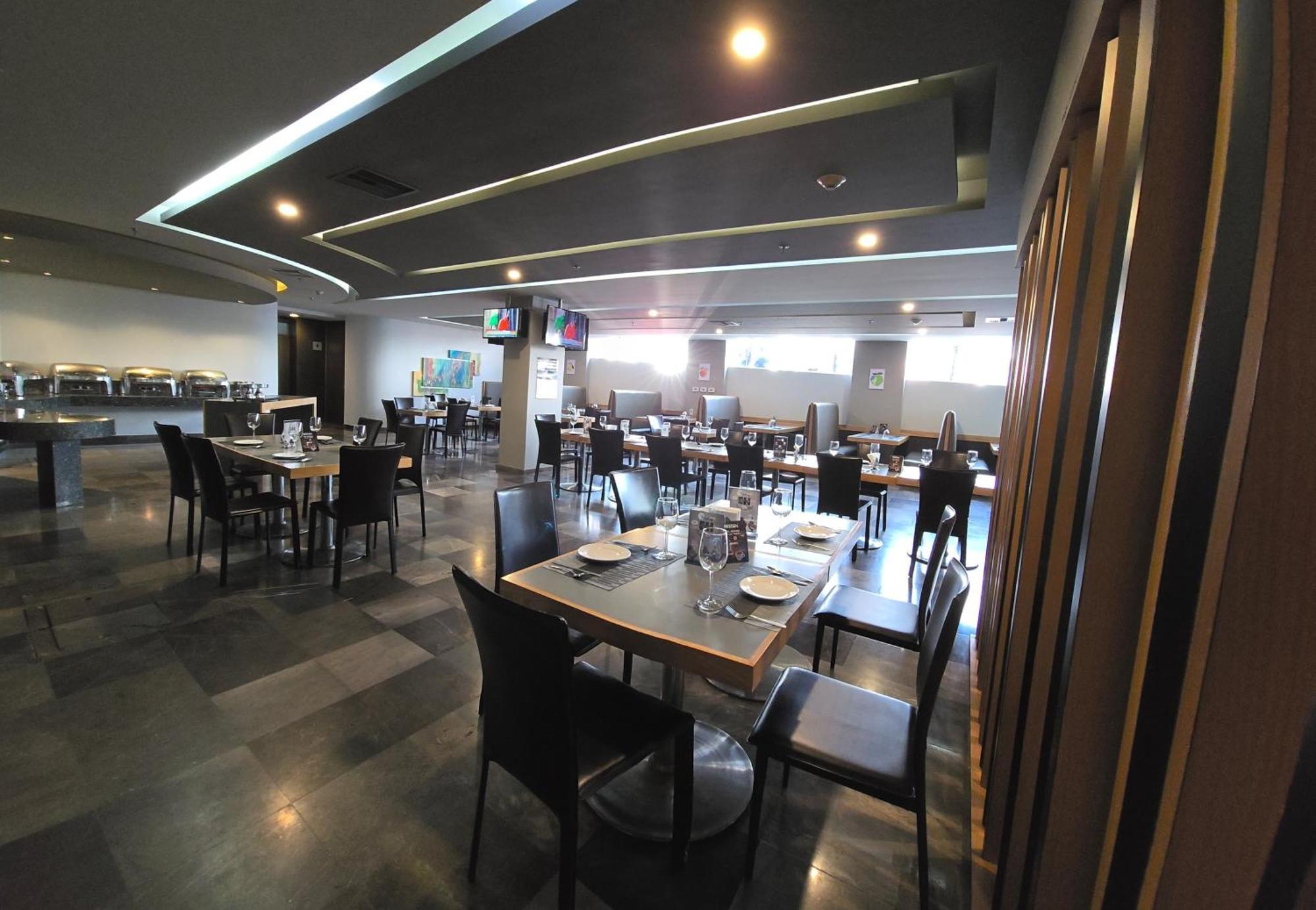 Ramada By Wyndham Mexico City Santa Fe Εξωτερικό φωτογραφία
